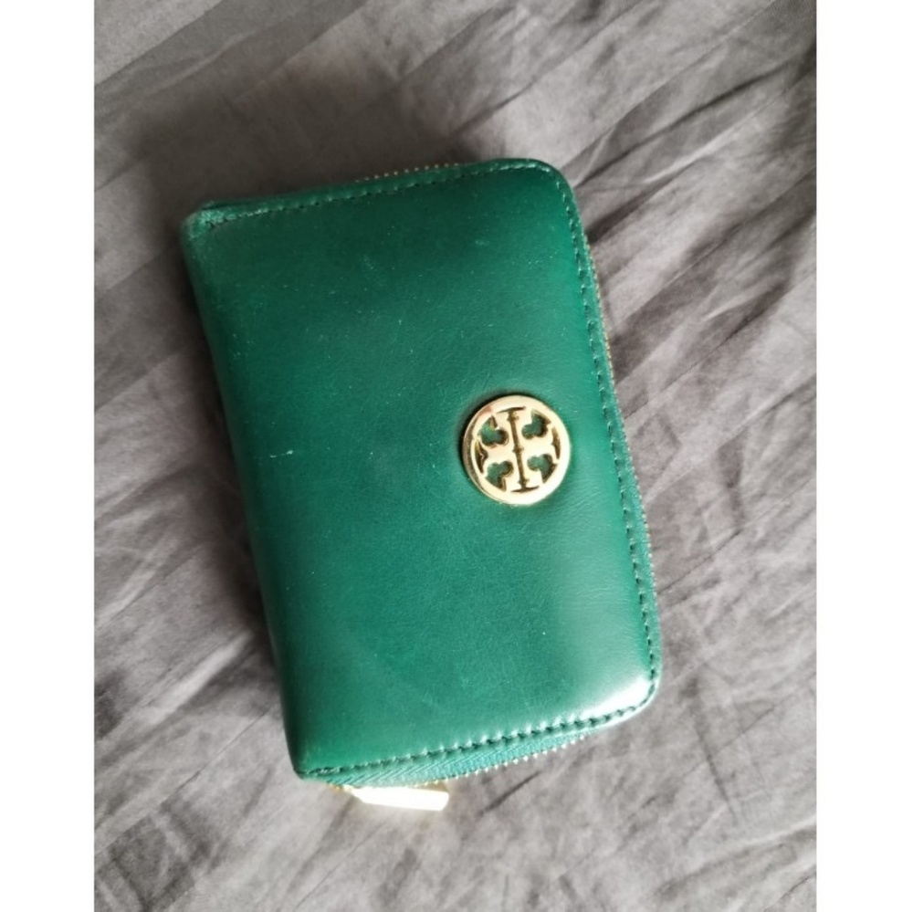 Tory Burch zipper card case
